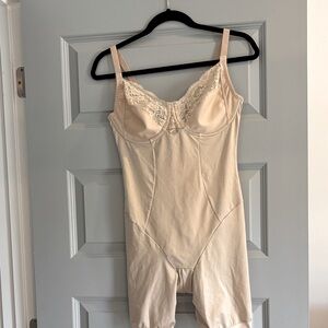 Maidenform Body Shaper with beige built in underwire bra. Size 38C.